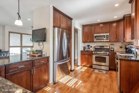 505 Hatlen Ave, Mount Prospect, IL 60056 photo 4