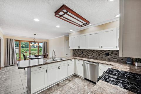 1211 N Bush Ave, Kankakee, IL 60901 photo 10