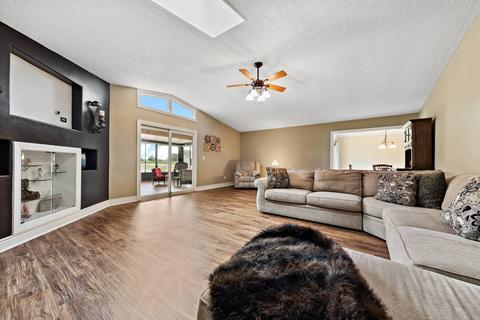 1211 N Bush Ave, Kankakee, IL 60901 photo 4