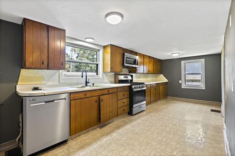 306 E Forest St, Marengo, IL 60152 photo 5