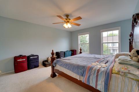 1491 Della Dr, Hoffman Estates, IL 60169 photo 24
