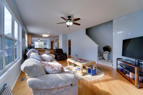 1491 Della Dr, Hoffman Estates, IL 60169 photo 11