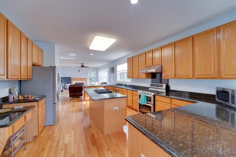 1491 Della Dr, Hoffman Estates, IL 60169 photo 7