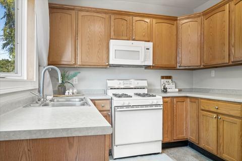 808 E Walnut St, Bloomington, IL 61701 photo 10