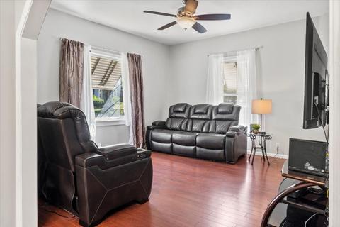 808 E Walnut St, Bloomington, IL 61701 photo 4