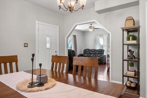 808 E Walnut St, Bloomington, IL 61701 photo 9