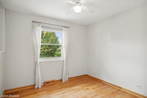 3965 Suffolk Ln, Hoffman Estates, IL 60192 photo 15