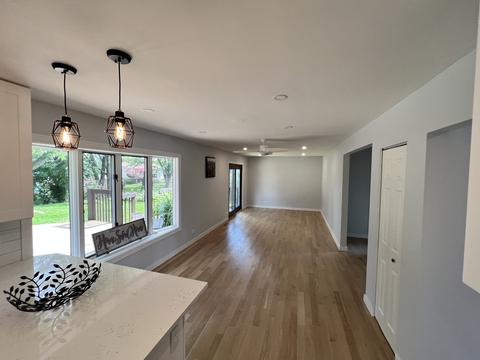 995 Concord Ln, Hoffman Estates, IL 60192 photo 4