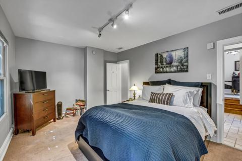 87 Elm St #2, Chicago, IL 60611 photo 15