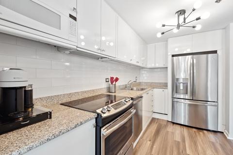 100 E Huron St #2601, Chicago, IL 60611 photo 12
