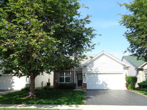 2878 Edgewater Dr, Elgin, IL 60124 photo 1