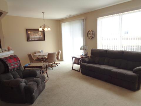 2878 Edgewater Dr, Elgin, IL 60124 photo 7