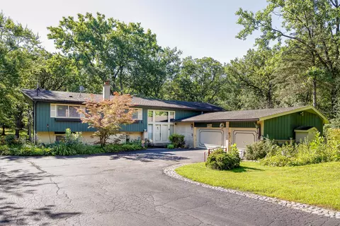 3377 Old Mill Rd, Highland Park, IL 60035