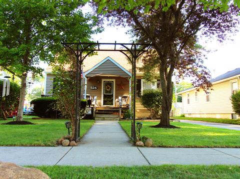 824 E Benton St, Morris, IL 60450 photo 2