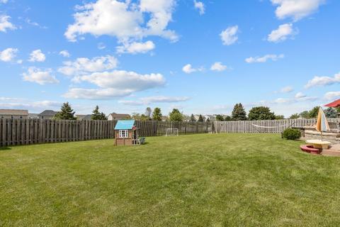 170 Fieldcrest Dr, Bartlett, IL 60103 photo 24