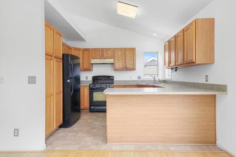 909 Dewey St, Harvard, IL 60033 photo 5