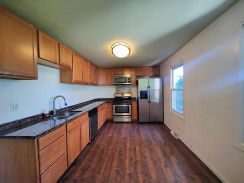 688 Ford Ave, Elgin, IL 60120 photo 3