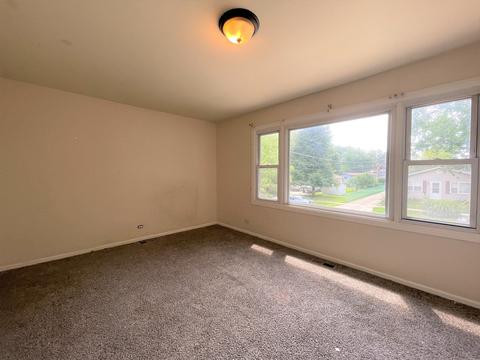 688 Ford Ave, Elgin, IL 60120 photo 12