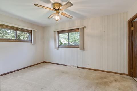 220 Mccain Ct, Des Plaines, IL 60016 photo 10
