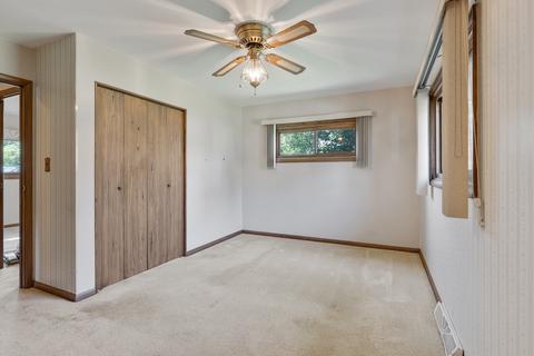 220 Mccain Ct, Des Plaines, IL 60016 photo 11