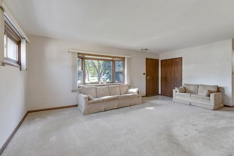 220 Mccain Ct, Des Plaines, IL 60016 photo 6