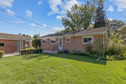 220 Mccain Ct, Des Plaines, IL 60016 photo 22