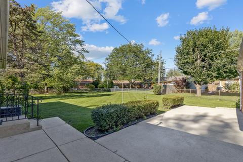 220 Mccain Ct, Des Plaines, IL 60016 photo 23