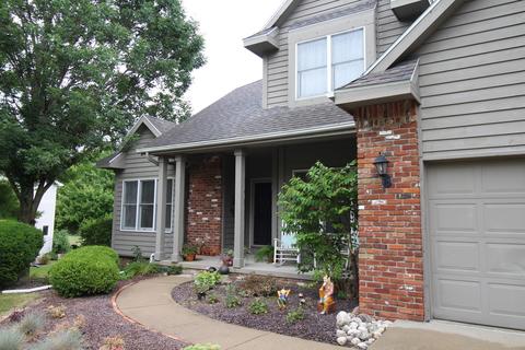 1906 Quail Run Country Club Ct, Normal, IL 61761 photo 2