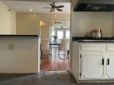 2902 E 77th St, Chicago, IL 60649 photo 12