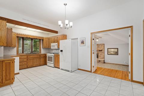 535 E 10th St, Lockport, IL 60441 photo 21