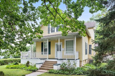 535 E 10th St, Lockport, IL 60441 photo 2