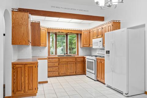 535 E 10th St, Lockport, IL 60441 photo 19