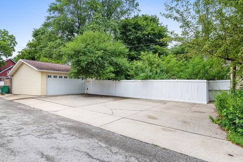 535 E 10th St, Lockport, IL 60441 photo 9