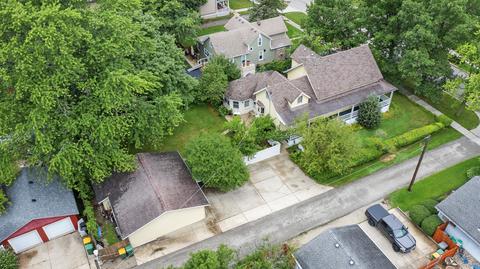535 E 10th St, Lockport, IL 60441 photo 3