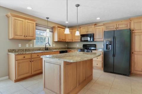 3909 Rave Rd, Bloomington, IL 61705 photo 8
