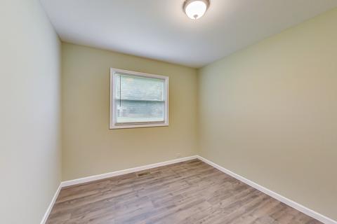 15316 Parkside Dr, Markham, IL 60428 photo 15