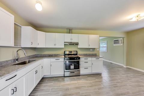15316 Parkside Dr, Markham, IL 60428 photo 11