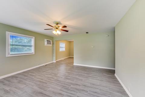 15316 Parkside Dr, Markham, IL 60428 photo 4