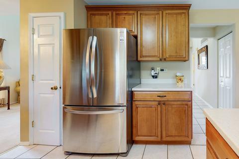 335 Wildberry Ln, Bartlett, IL 60103 photo 7