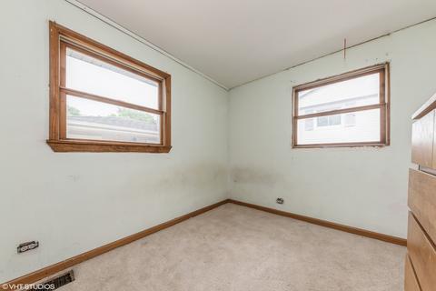 858 S Fletcher Dr, Wheeling, IL 60090 photo 6