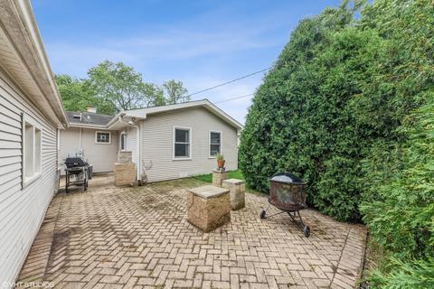 858 S Fletcher Dr, Wheeling, IL 60090 photo 9