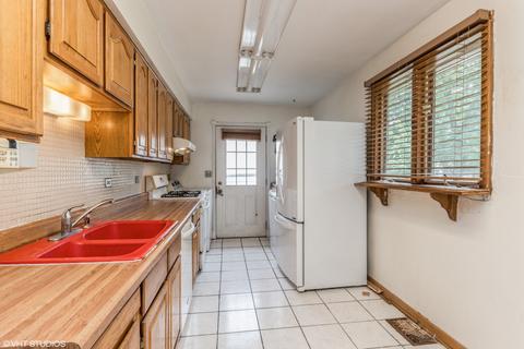 858 S Fletcher Dr, Wheeling, IL 60090 photo 3
