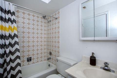 1302 E Washington St #E2, Des Plaines, IL 60016 photo 13