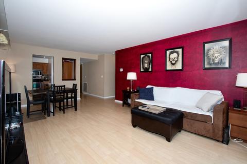 1302 E Washington St #E2, Des Plaines, IL 60016 photo 10