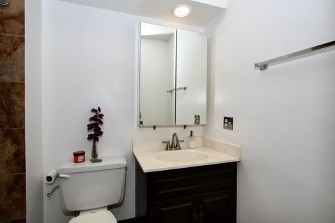 1302 E Washington St #E2, Des Plaines, IL 60016 photo 16