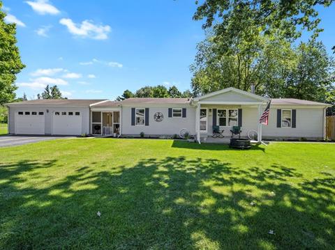 101 E Meade St, White Heath, IL 61884 photo 1