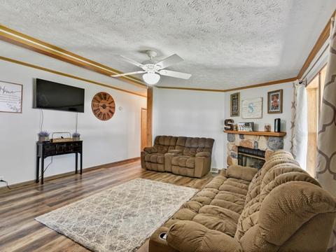 101 E Meade St, White Heath, IL 61884 photo 5