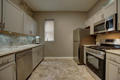 361 E 70 Pl, Chicago, IL 60637 photo 7