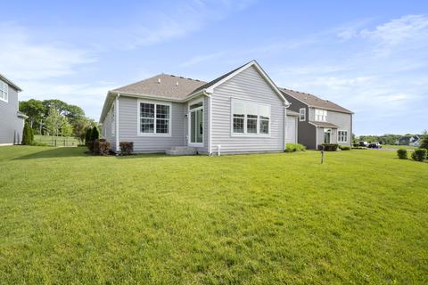 3584 Emerald Rd, Elgin, IL 60124 photo 3