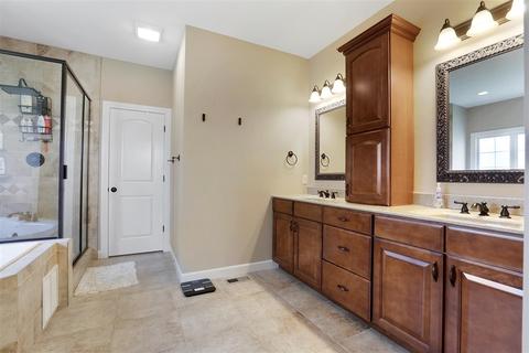 1262 Silver Oak Cir, Normal, IL 61761 photo 5
